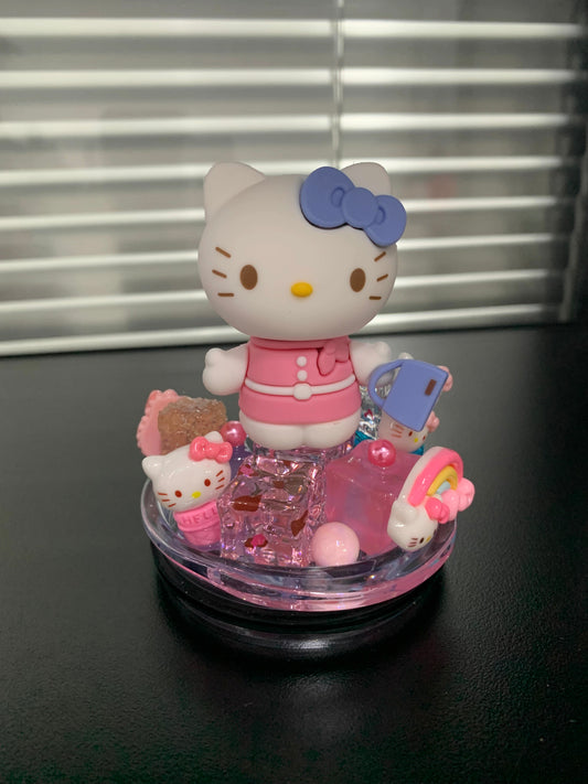 Hello Kitty Topper